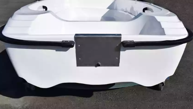 Стеклопластиковая лодка Пингвин (тримаран) в Раменском