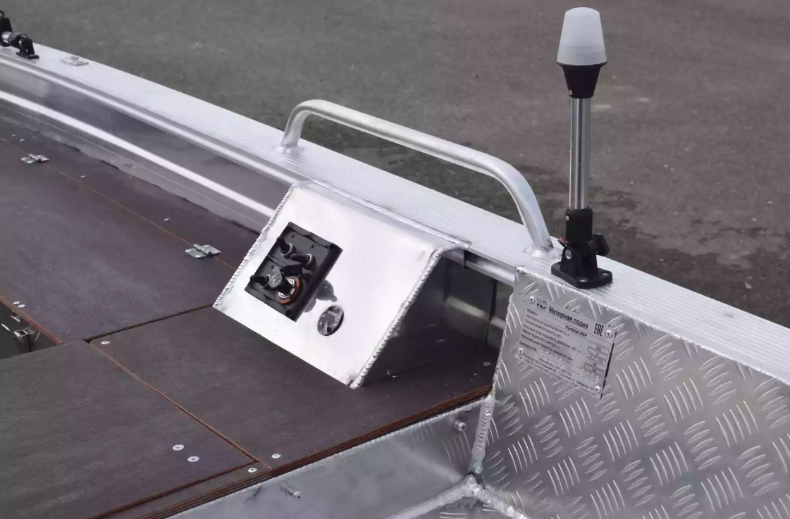 Алюминиевая лодка Wyatboat-390РМ в Раменском Алюминиевая лодка Wyatboat-390РМ в Раменском