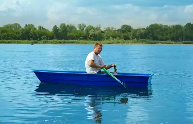 Стеклопластиковая лодка Малютка в Раменском