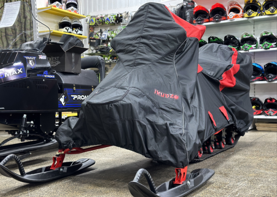 Чехол транспорт. снегохода IKUDZO HUNTER черно-красный Оксфорд ПРЕМИУМ качества с лого IKUDZO в Раменском