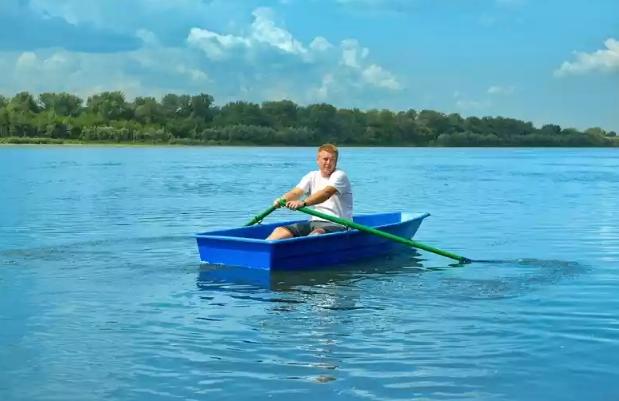 Стеклопластиковая лодка Малютка в Раменском