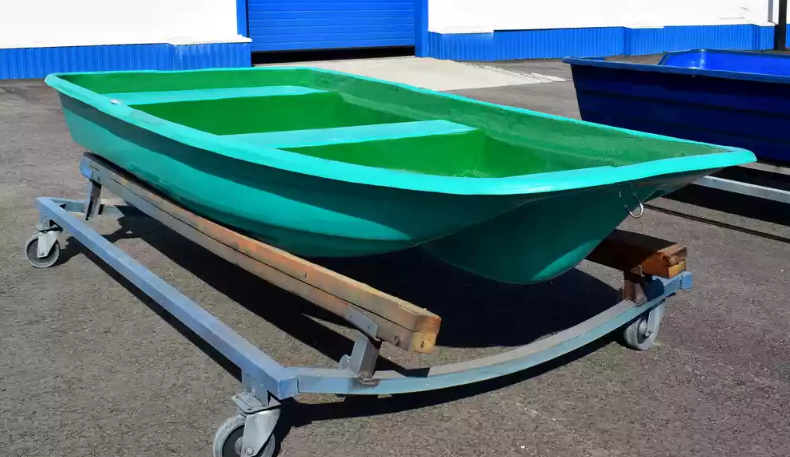 Стеклопластиковая лодка Старт (тримаран) в Раменском