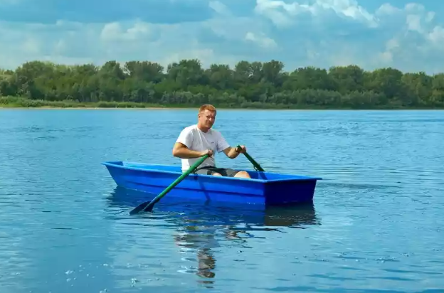 Стеклопластиковая лодка Малютка в Раменском