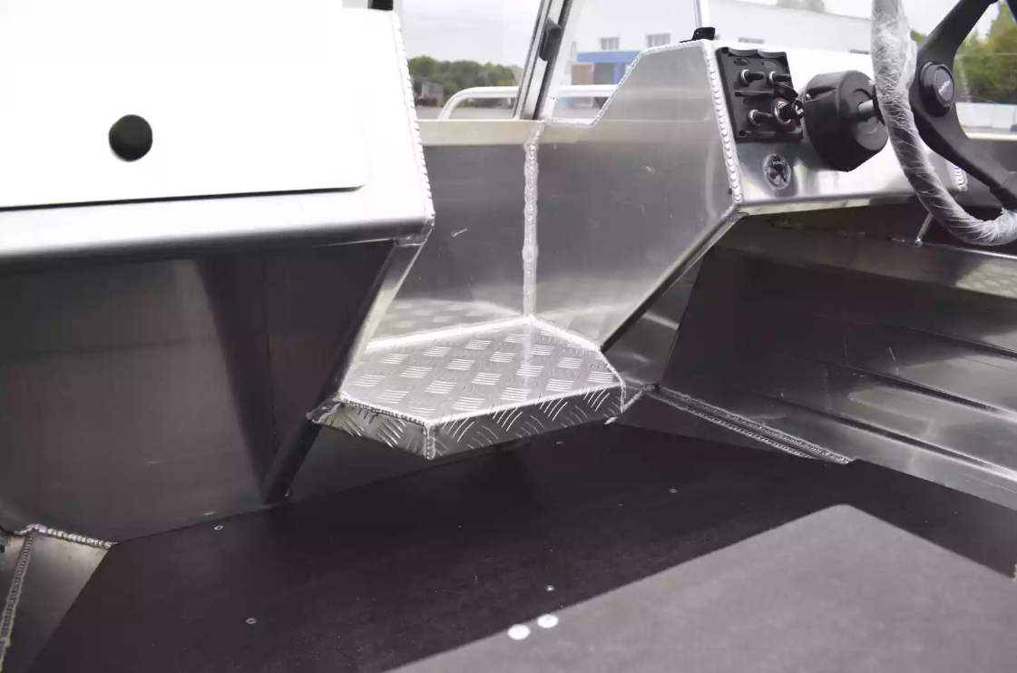 Алюминиевая лодка  Neman-400 PRO в Раменском