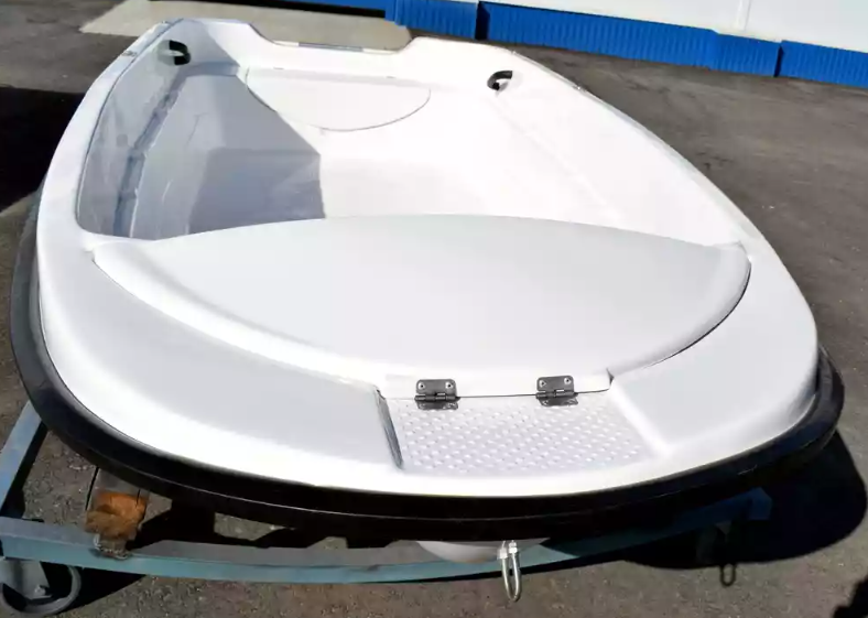 Стеклопластиковая лодка Пингвин (тримаран) в Раменском