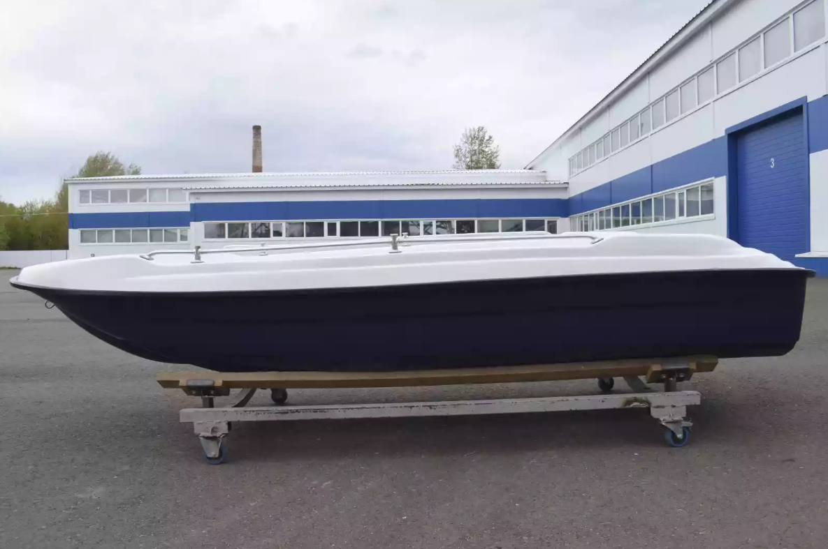 Стеклопластиковая лодка Пингвин New (тримаран) в Раменском
