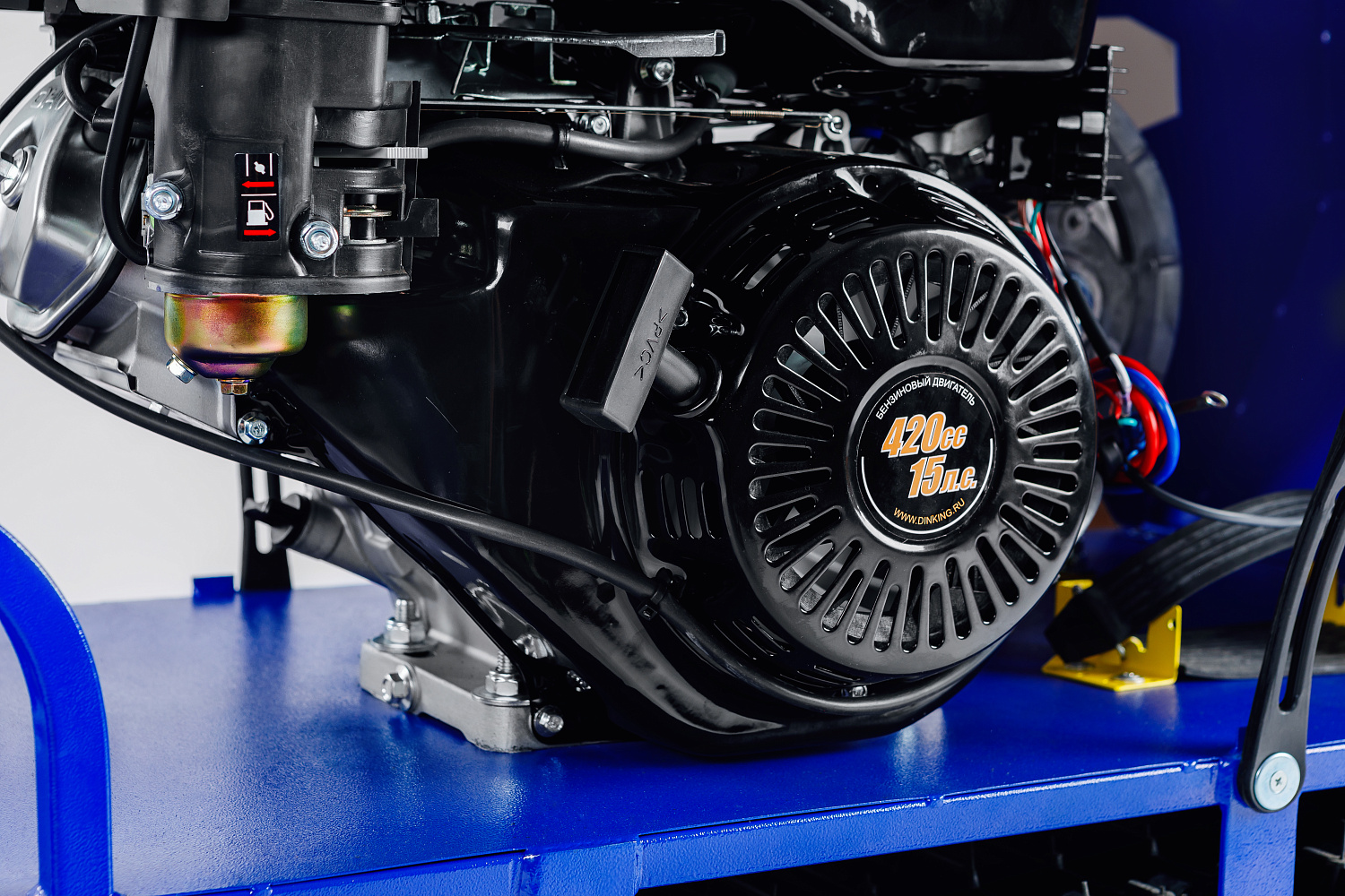 Мотобуксировщик SNOW DOG 17 с эл. запуском (DINKING) в Раменском