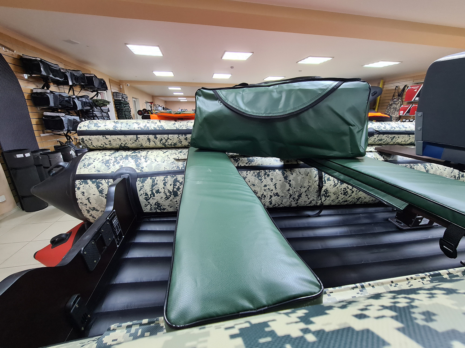 КОМПЛЕКТ МЯГКИХ НАКЛАДОК С СУМКОЙ ДЛЯ ЛОДОК 110Х20 ЗЕЛЕНЫЙ в Раменском